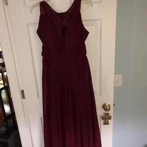 Vinibelle Bridesmaids Dress, Wine Color, Size 16